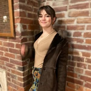 Meet your Posher, Jenny